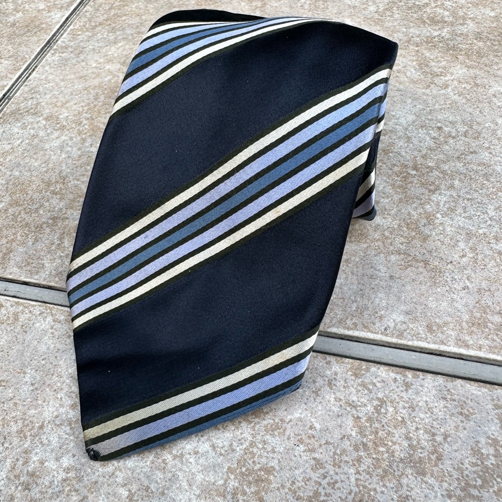 Burberry silk tie